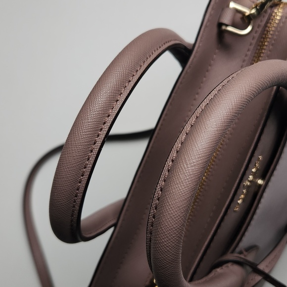 Kate Spade Small Handbag in Two-Tone Lavender/Purple Colorway - Like New - Picture 5 of 12